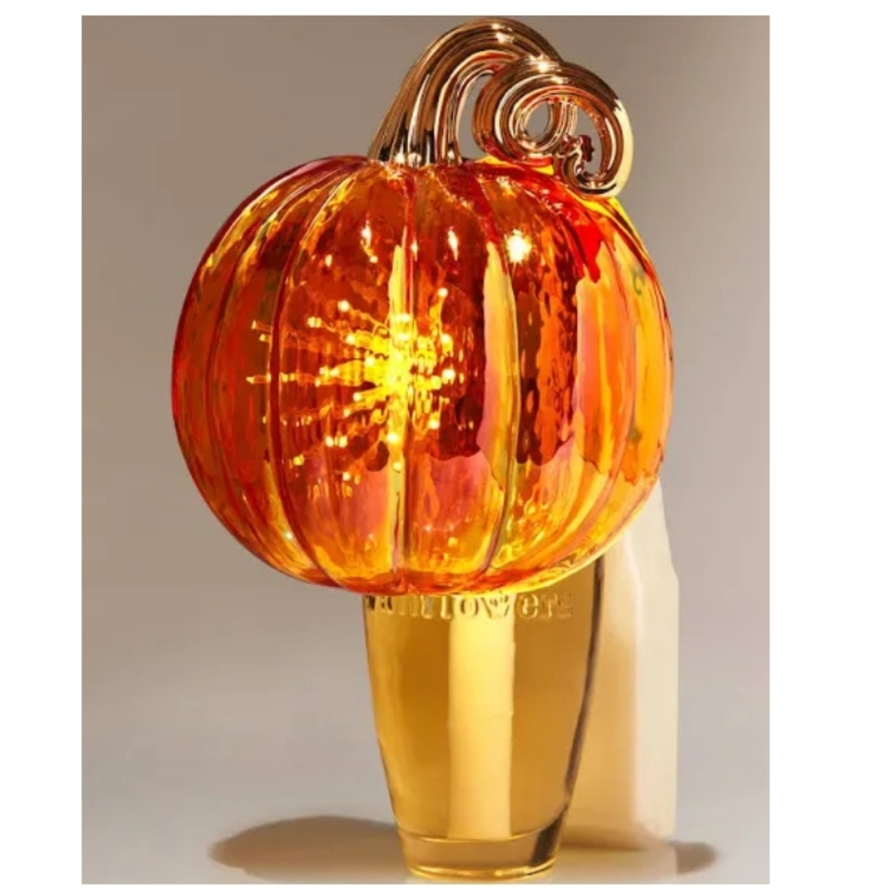Bath & Body Works FAIRY LIGHT PUMPKIN NIGHTLIGHT Wallflowers Fragrance